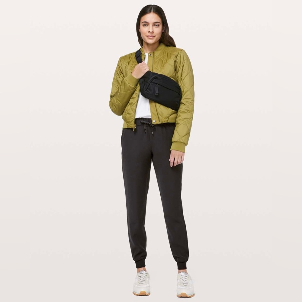 Lululemon On The Fly Woven Jogger